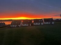 'Crow's Nest' @ The Moorings - holiday let or 'remote working' option by the sea